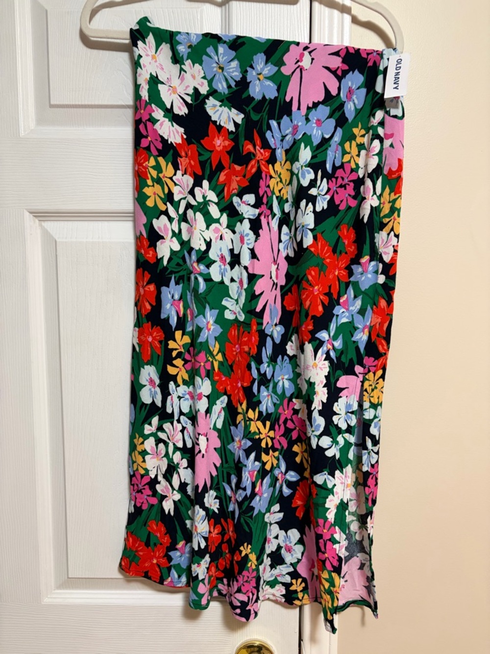🌸2 for 30🌸 NWOT Floral Midi Skirt with Side Slit - Multicolor